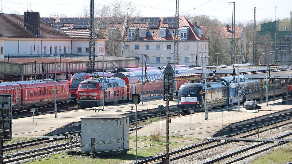 Service und Pünktlichkeit sind bei einigen Linien durch Landshut unterdurchschnittlich. Service und Pünktlichkeit sind bei einigen Linien durch Landshut unterdurchschnittlich.