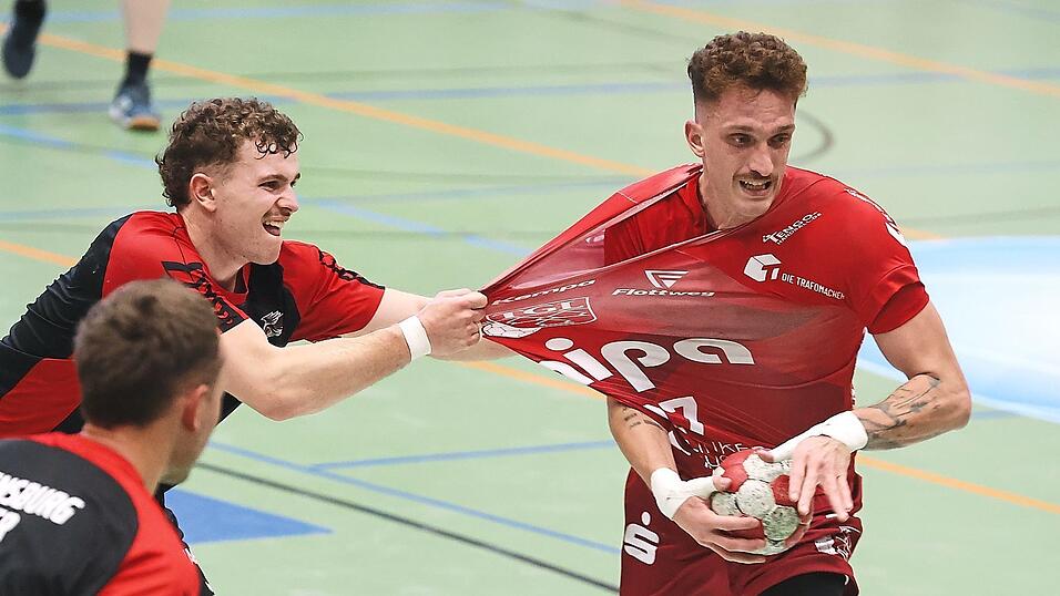 Es wird gezupft, es wird gezerrt - bis dato jedoch vergeblich. Und auch gegen den TSV Haunstetten wollen Neuzugang Dario Petrovski (rechts) und seine TG-Teamkollegen sich nicht von Textilproben aus dem Rhythmus bringen lassen und den dritten Erfolg am Stück eintüten.