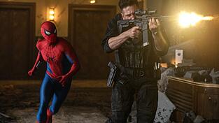 Tom Holland als Spider-Man und Jon Bernthal als Punisher in einer Szene des Films &laquo;Spider-Man: Brand New Day&raquo;.