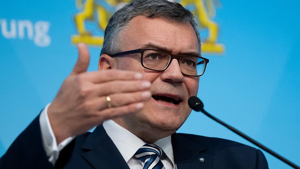 Florian Herrmann findet, der Koalitionsvertrag der Bundesregierung trägt eine deutliche Handschrift von Ministerpräsident Markus Söder.