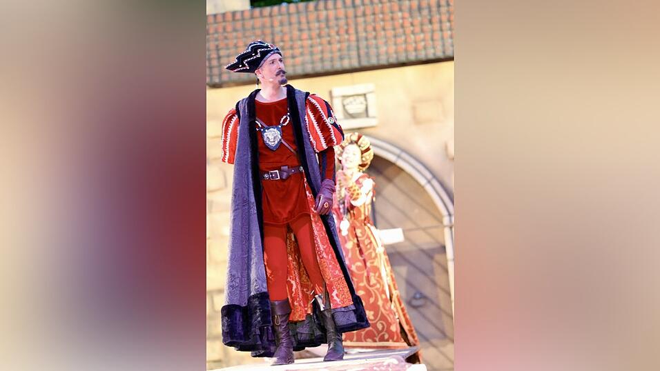 Eindr&uuml;cke von der Gruppe 'blau', die am Freitagabend die Drachenstich-Premiere gespielt hat.