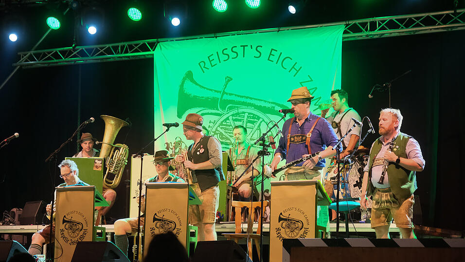 Die Partybilder vom Dienstag, 15. August 2023, aus dem Festzelt Weckmann.