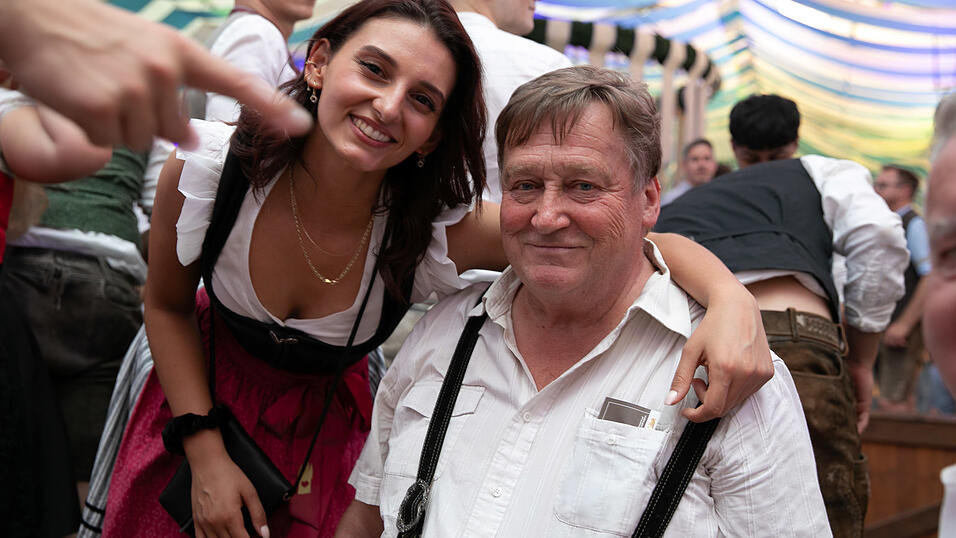 Die Partybilder vom Montag, 11. August, aus dem Festzelt Wenisch. Die Partybilder vom Montag, 11. August, aus dem Festzelt Wenisch.