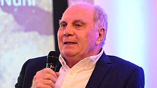 Uli Hoeneß hält die jüngsten Entwicklungen auf dem Transfermarkt für «gaga».