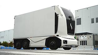 Der Lastwagen verzichtet bewusst auf eine Fahrerkabine. Der Lastwagen verzichtet bewusst auf eine Fahrerkabine.