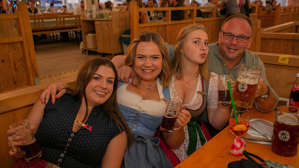 Die Partybilder von Montag, 22. August 2022, aus dem Festzelt Weckmann. 