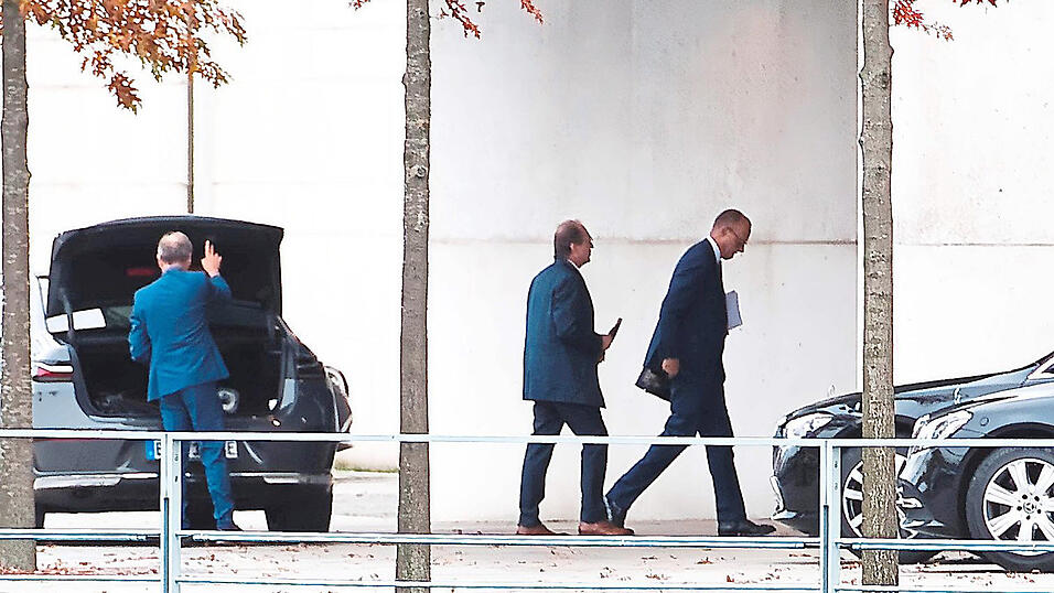 Am Freitag traf Olaf Scholz sich mit dem Friedrich Merz (r.) und Alexander Dobrindt im Kanzleramt zu einer Art Vorbesprechung.