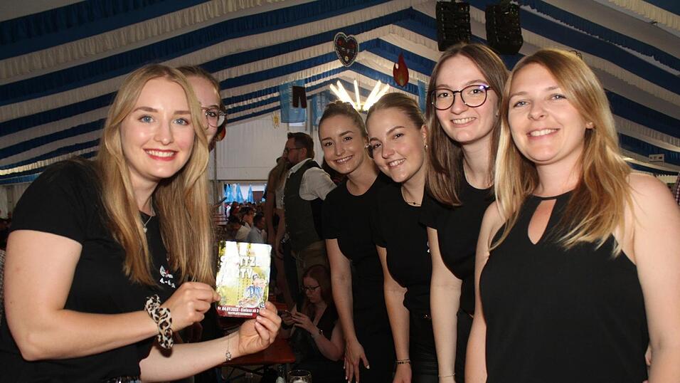 Zur Musik von Headless wurde ausgelassen gefeiert.