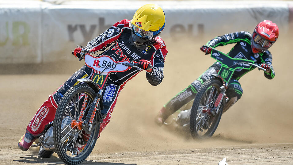 DURCHAUS DENKBAR: Publikumsliebling Kim Nilsson (li.) dreht weiterhin für die Devils am Gasgriff - quasi als Leitfigur in einer frisch formierten Truppe. DURCHAUS DENKBAR: Publikumsliebling Kim Nilsson (li.) dreht weiterhin für die Devils am Gasgriff - quasi als Leitfigur in einer frisch formierten Truppe.