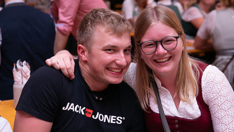 Die Partybilder vom Samstag, 16. August, aus dem Festzelt Krönner. Die Partybilder vom Samstag, 16. August, aus dem Festzelt Krönner.