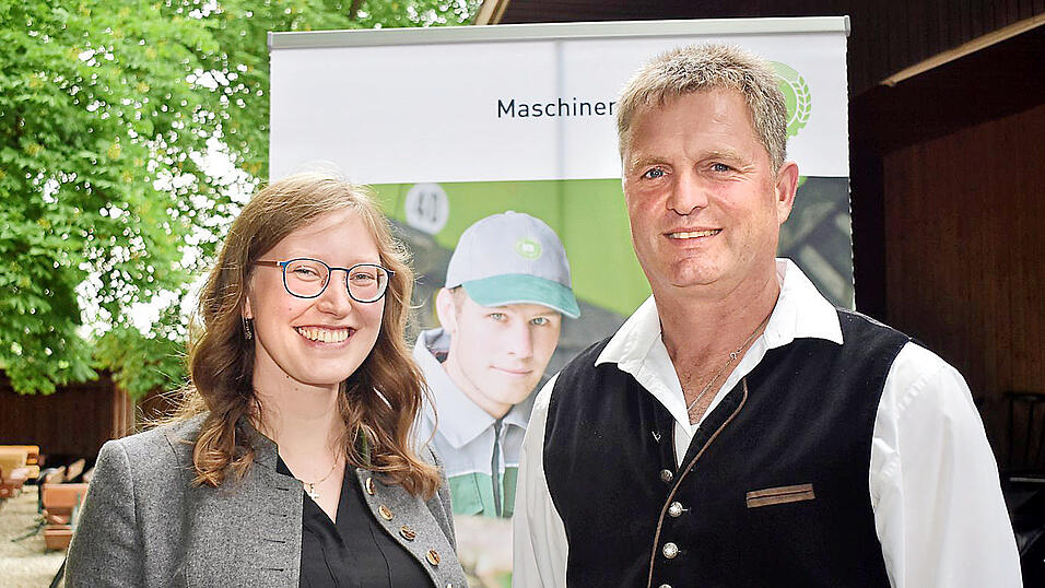 Mit vereinten Kr&auml;ften wollen Gesch&auml;ftsf&uuml;hrerin Theresa Burger und Vorsitzender Franz-Xaver Hobmaier den Maschinenring in die Zukunft f&uuml;hren.&nbsp;