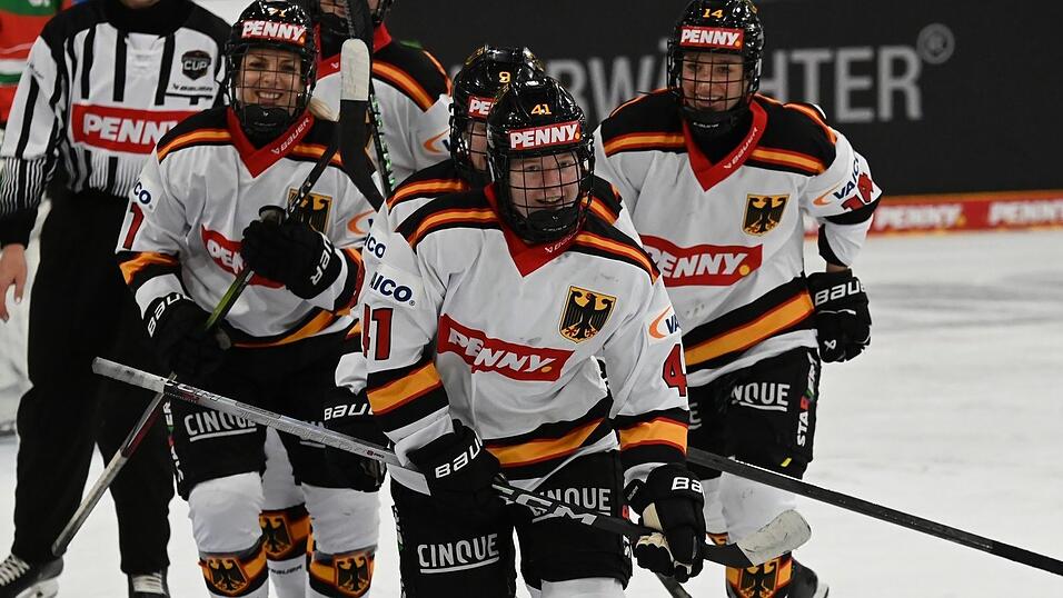 Mathilda Heine ist mit 16 Jahren die j&uuml;ngste deutsche Eishockeyspielerin bei Olympia. (Archivbild)