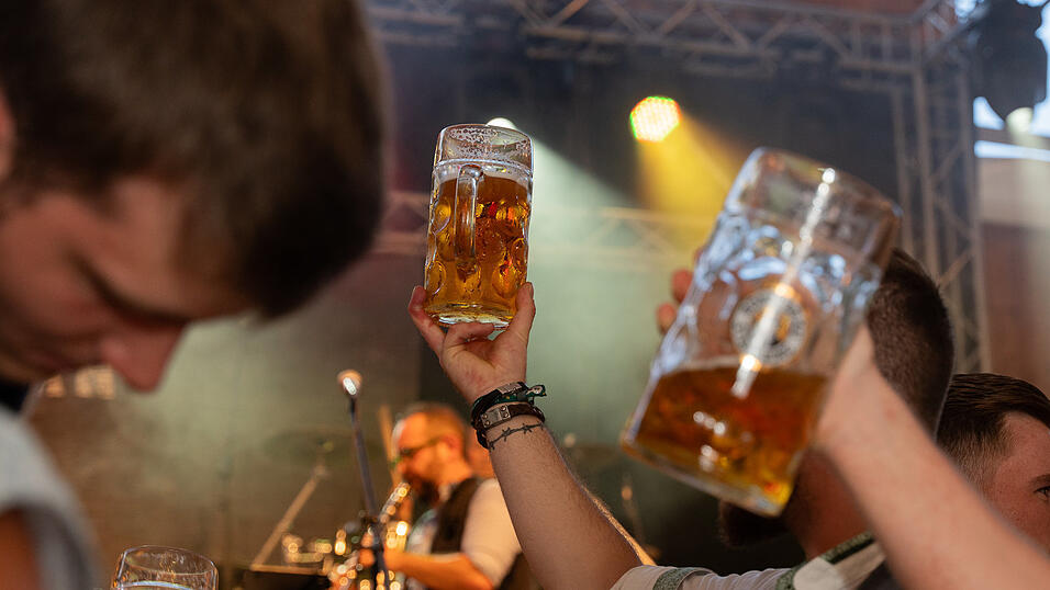 Die Partybilder vom Donnerstag, 17. August 2023, aus dem Festzelt Weckmann.