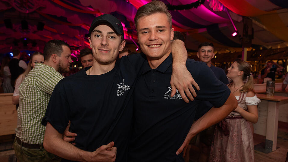 Die Partybilder vom Freitag, 18. August 2023, aus dem Festzelt Reisinger. Die Partybilder vom Freitag, 18. August 2023, aus dem Festzelt Reisinger.