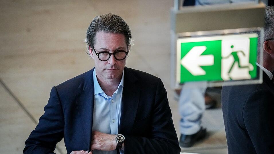Ex-Bundesverkehrsminister Andreas Scheuer am Rande einer Sitzung des Bundestags. (Archivbild) Ex-Bundesverkehrsminister Andreas Scheuer am Rande einer Sitzung des Bundestags. (Archivbild)