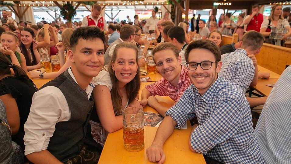 Die Partybilder von Mittwoch, 17. August 2022, aus dem Festzelt Nothaft.