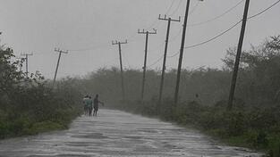Heftige Regenfälle und starke Winde sorgten für Schäden auf Jamaika.