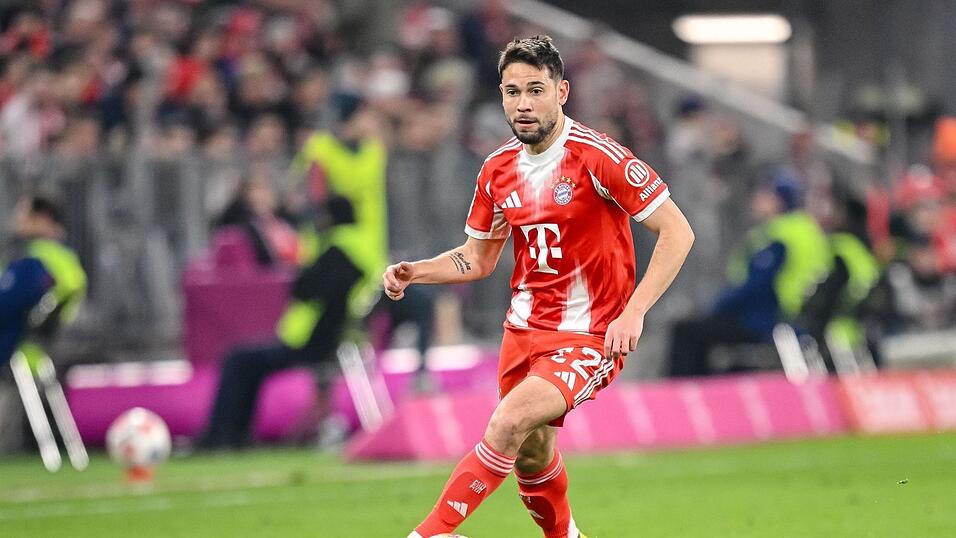 Abschied im Sommer: Raphaël Guerreiro verlässt den FC Bayern. (Archivbild) Abschied im Sommer: Raphaël Guerreiro verlässt den FC Bayern. (Archivbild)