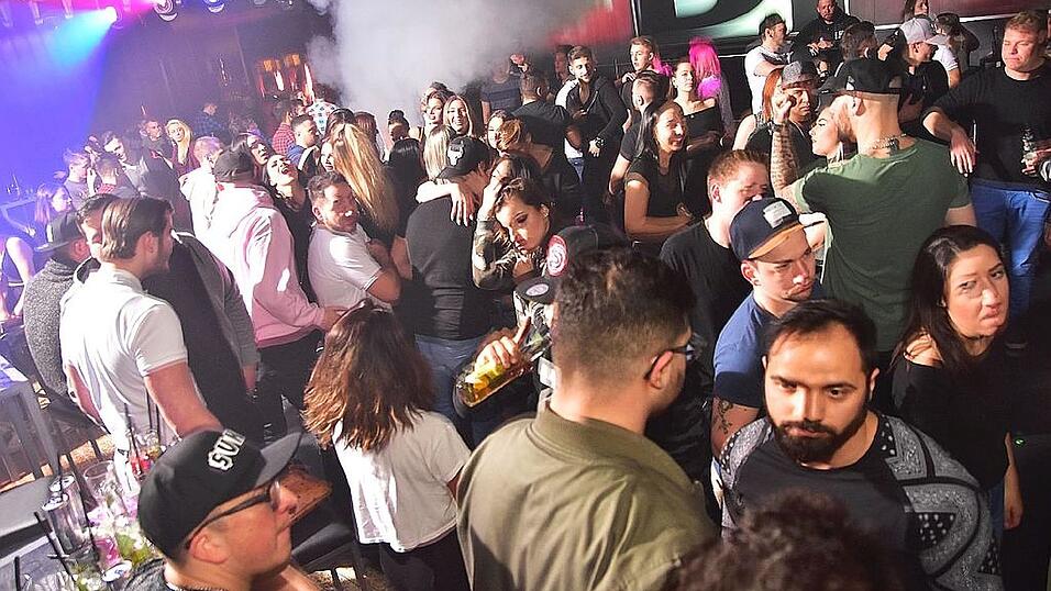 Auch am Samstag, 21. Januar, ging es im Stars Landshut wieder heiß zur Sache. Auch am Samstag, 21. Januar, ging es im Stars Landshut wieder heiß zur Sache.