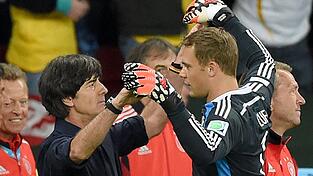 Manuel Neuer (r) war in der Amtszeit von Bundestrainer Joachim Löw immer die Nummer eins im Tor. (Archivbild) Manuel Neuer (r) war in der Amtszeit von Bundestrainer Joachim Löw immer die Nummer eins im Tor. (Archivbild)