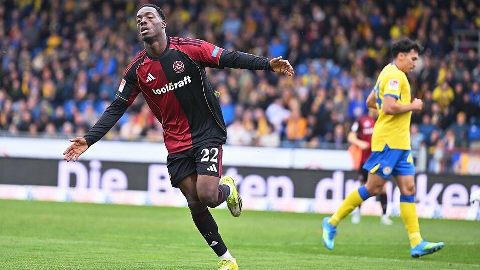 Rabby Nzingoula begeistert seinen Trainer. (Archivbild)