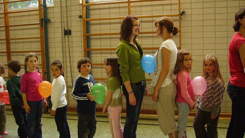 Die Kolpingjugend aus Pfaffenberg erfreute die Kids mit einer Lesenacht