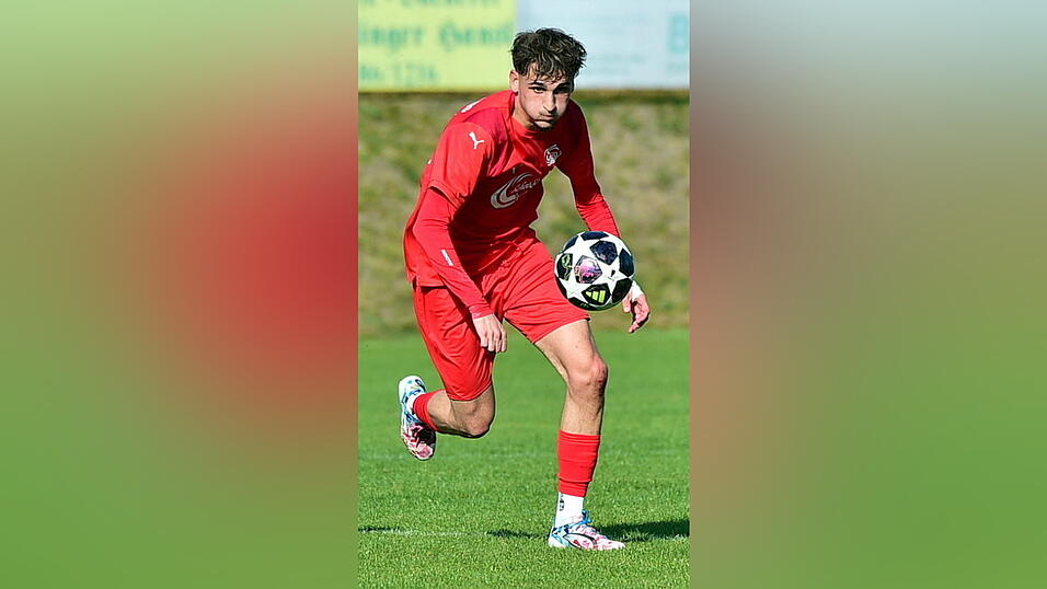 Angreifer Kaan Schaffrath und die SpVgg Plattling peilen beim TSV Mauth zum Abschluss der Vorrunde einen Auswärtssieg an. Angreifer Kaan Schaffrath und die SpVgg Plattling peilen beim TSV Mauth zum Abschluss der Vorrunde einen Auswärtssieg an.