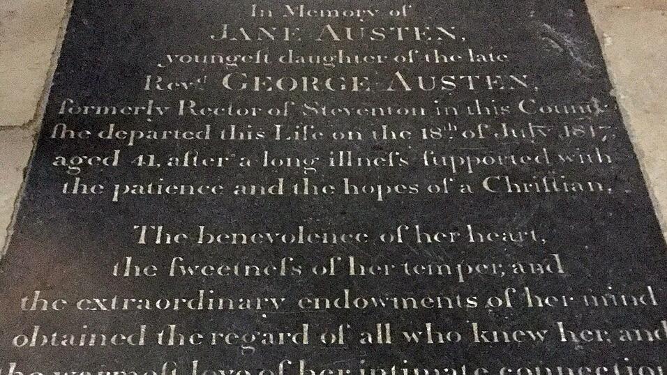 In der Kathedrale von Winchester erinnert ein Grabstein an Jane Austen. (Archivbild) In der Kathedrale von Winchester erinnert ein Grabstein an Jane Austen. (Archivbild)