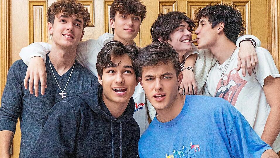 'Sway LA' zelebrieren den 'E-Boy'-Style und das professionell. Die jungen Influencerwerden von einer Agentur vertreten. Foto: TalentX 'Sway LA' zelebrieren den 'E-Boy'-Style und das professionell. Die jungen Influencerwerden von einer Agentur vertreten. Foto: TalentX