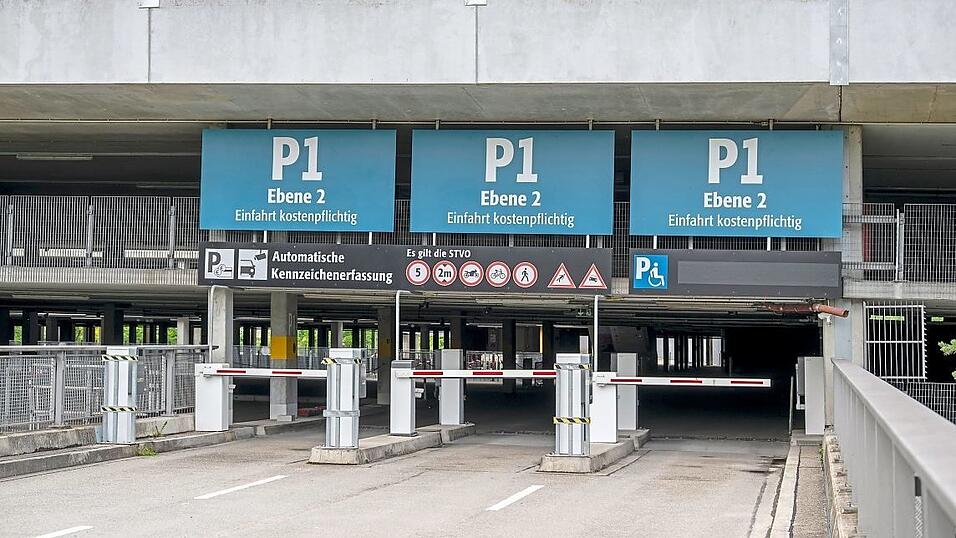 Nach der Einfahrt gibt es kein Zurück mehr: 40 Euro haben Autofahrer beim Rausfahren bezahlen müssen. Nach der Einfahrt gibt es kein Zurück mehr: 40 Euro haben Autofahrer beim Rausfahren bezahlen müssen.