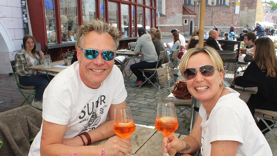 Die Landshuter genießen die neuen Freiheiten und das gute Wetter. Die Landshuter genießen die neuen Freiheiten und das gute Wetter.