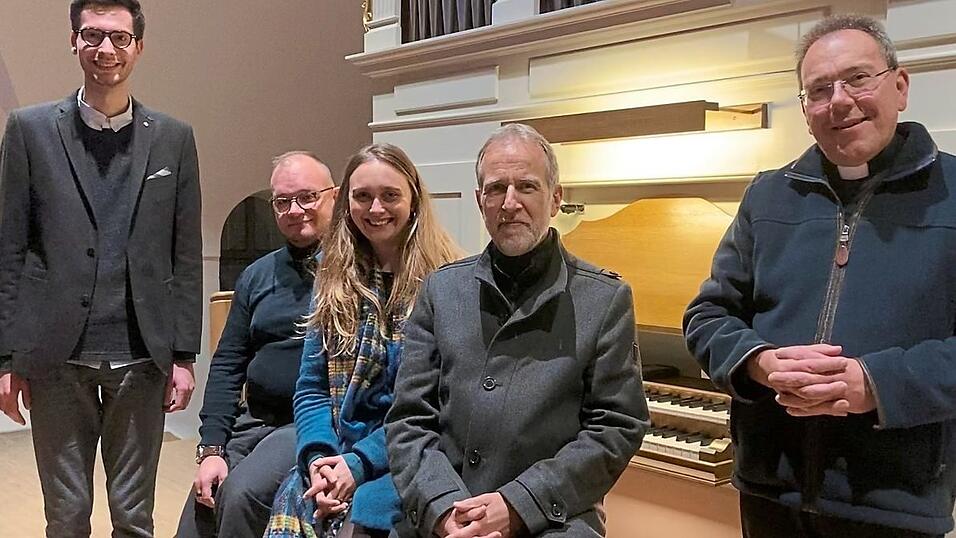 Daniel Harlander, Josef Miethaner, Ramona Schwarzer, Dr. Erwin Müller und Dekan Stefan Anzinger (v.l.) gestalteten 'Orgel+'. Daniel Harlander, Josef Miethaner, Ramona Schwarzer, Dr. Erwin Müller und Dekan Stefan Anzinger (v.l.) gestalteten 'Orgel+'.