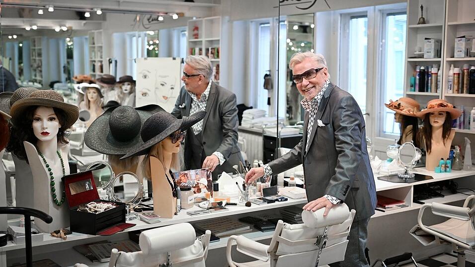 Hier sa&szlig; sie oft bei ihrem Visagisten Ren&eacute; Koch.