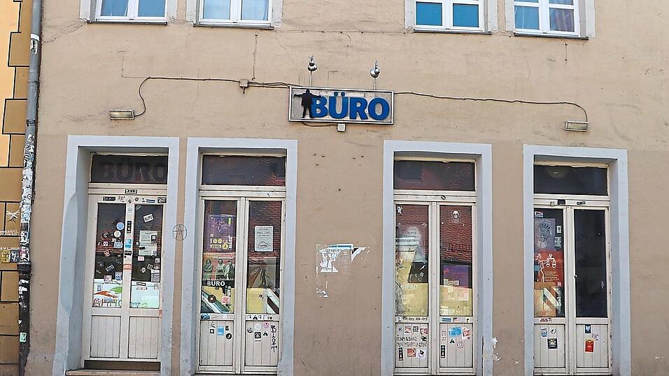 Derzeit geschlossen, aber ab Herbst wieder für die Gäste da: Das 'Büro' in der Keplerstraße. Derzeit geschlossen, aber ab Herbst wieder für die Gäste da: Das 'Büro' in der Keplerstraße.