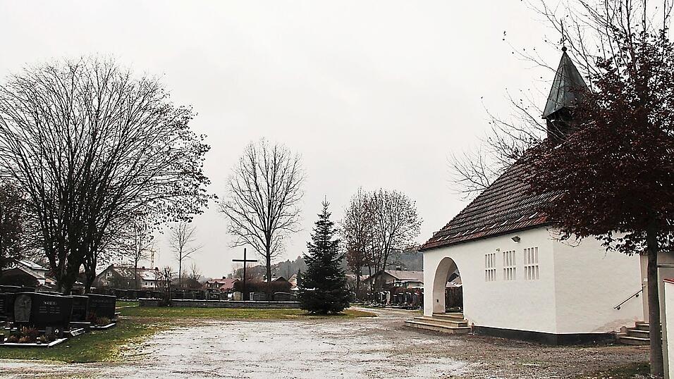 Neben der Renovierung des Leichenhauses ist auch eine Neugestaltung des Umfeldes angedacht.