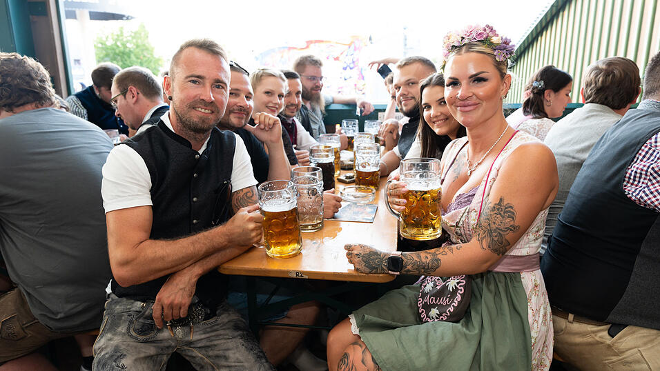 Die Partybilder vom Samstag, 17. August, aus dem Festzelt Nothaft. Die Partybilder vom Samstag, 17. August, aus dem Festzelt Nothaft.