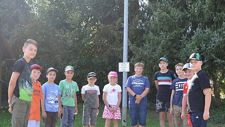Elf Kinder nahmen am Stockschießen teil - ein Ferienporgamm, das vom Wanderverein Oberaichbach veranstaltet wurde.