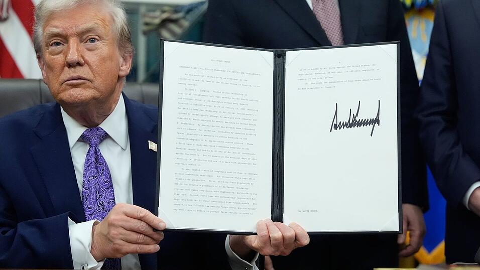 Donald Trump will KI-Gesetze einzelner Bundesstaaten eindämmen. (Archivbild)