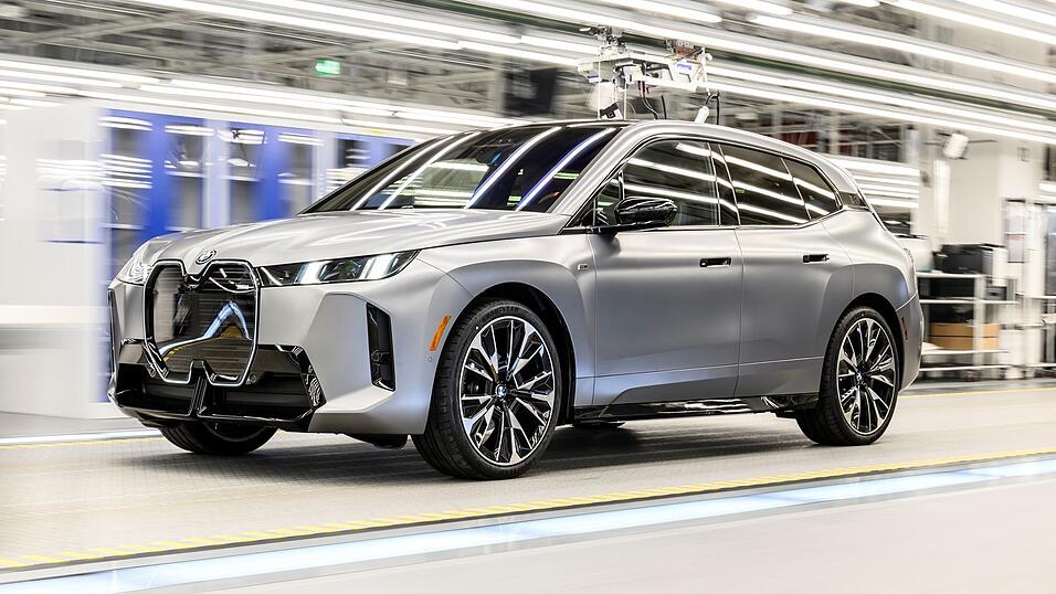 Der neue BMW iX wird im BMW Group Werk Dingolfing produziert.
