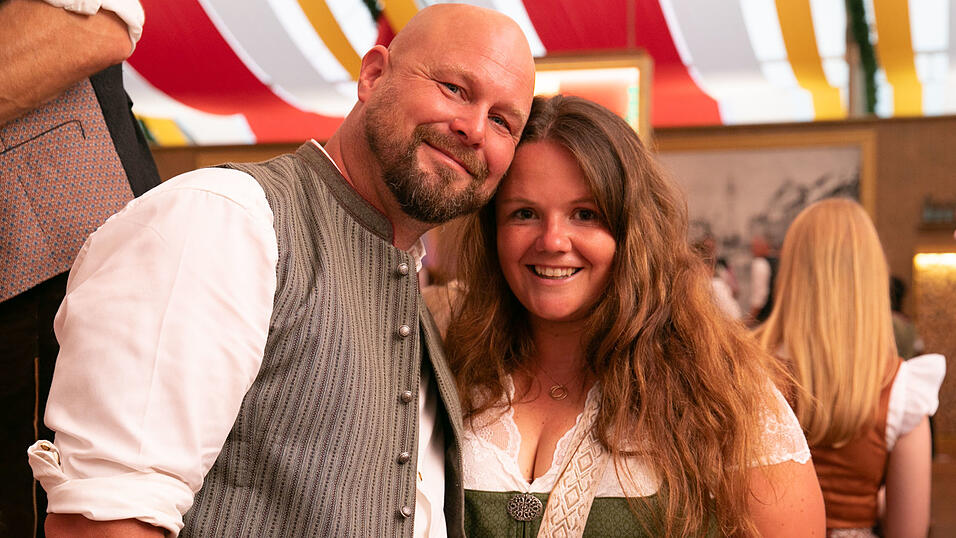 Die Partybilder vom Samstag, 9. August, aus dem Festzelt Krönner. Die Partybilder vom Samstag, 9. August, aus dem Festzelt Krönner.