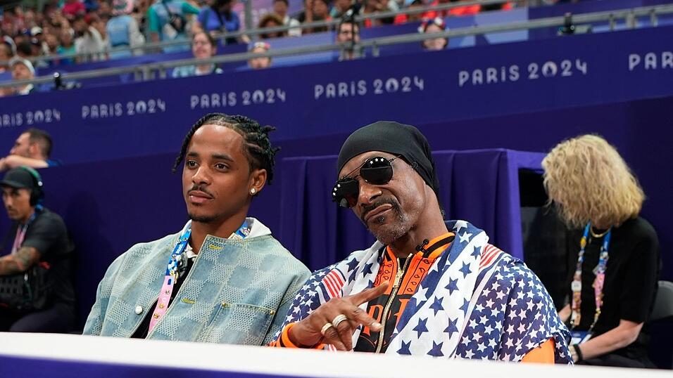 Snoop Dogg (r) sorgte für hohe TV-Quoten bei NBC.