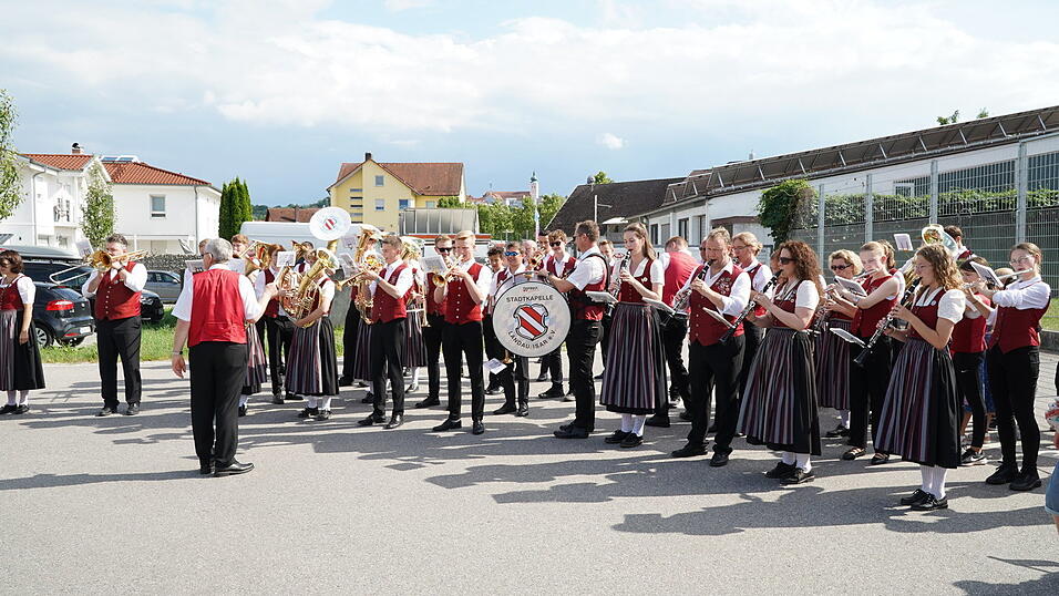 Am Freitag startete das Landauer Volksfest.