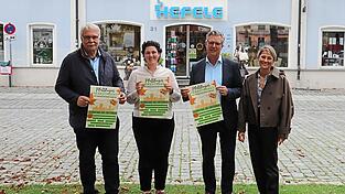Hefele Geschäftsführer Hans Stumpf, Abteilungsleiterin bei Hefele Alexandra Schoger-Ohnweiler, Bürgermeister Hans Schmalhofer und Kulturamtsleiterin Kathrin Tost stellten das Programm des Herbstmarktes vor.