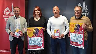 Das Organisationsteam, zu dem Armin Grassinger (von links), Corinna Schwimmbeck (Stadtmarketing), Rudolf Schwarz und Martin Widbiller gehören, will das Revival zum Erfolg machen.