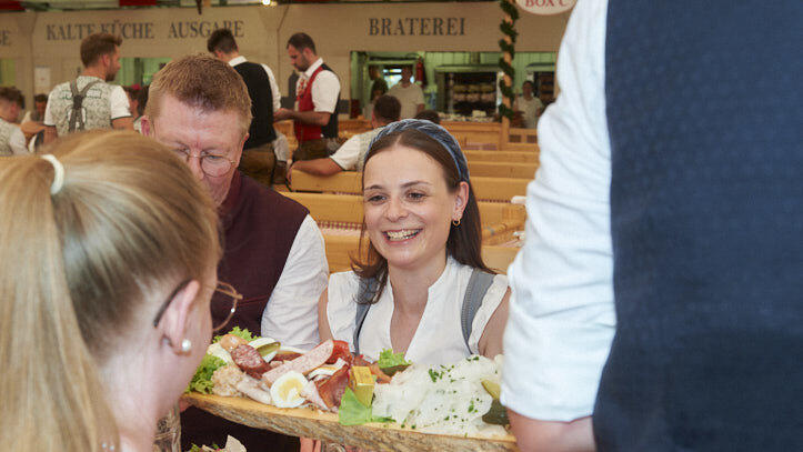 Die Partybilder vom Mittwoch, 13. August, aus dem Festzelt Lechner. Die Partybilder vom Mittwoch, 13. August, aus dem Festzelt Lechner.