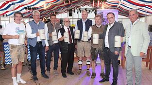 Ein gemeinsames Prost auf auf das Gelingen des 75. Chamer Volksfest Ein gemeinsames Prost auf auf das Gelingen des 75. Chamer Volksfest