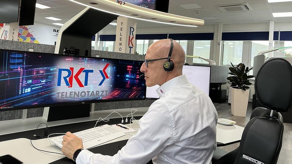 Dr. Ulf Aschenbrenner betreute am Mittwoch den ersten Telenotarzteinsatz am Standort Bogen. Dr. Ulf Aschenbrenner betreute am Mittwoch den ersten Telenotarzteinsatz am Standort Bogen.