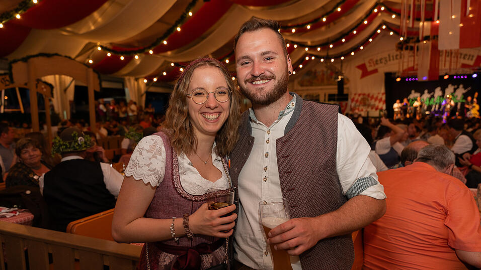 Die Partybilder vom Freitag, 11. August 2023, aus dem Festzelt Greindl. Die Partybilder vom Freitag, 11. August 2023, aus dem Festzelt Greindl.