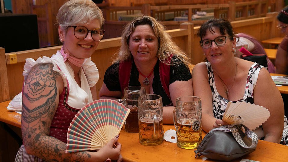 Die Partybilder vom Mittwoch, 13. August, aus dem Festzelt Weckmann. Die Partybilder vom Mittwoch, 13. August, aus dem Festzelt Weckmann.