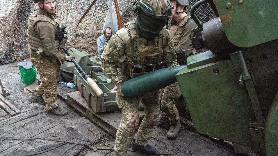 Die Ukrainer müssen sich seit 2022 gegen Russlands Angriffskrieg verteidigen. (Archivbild) Die Ukrainer müssen sich seit 2022 gegen Russlands Angriffskrieg verteidigen. (Archivbild)